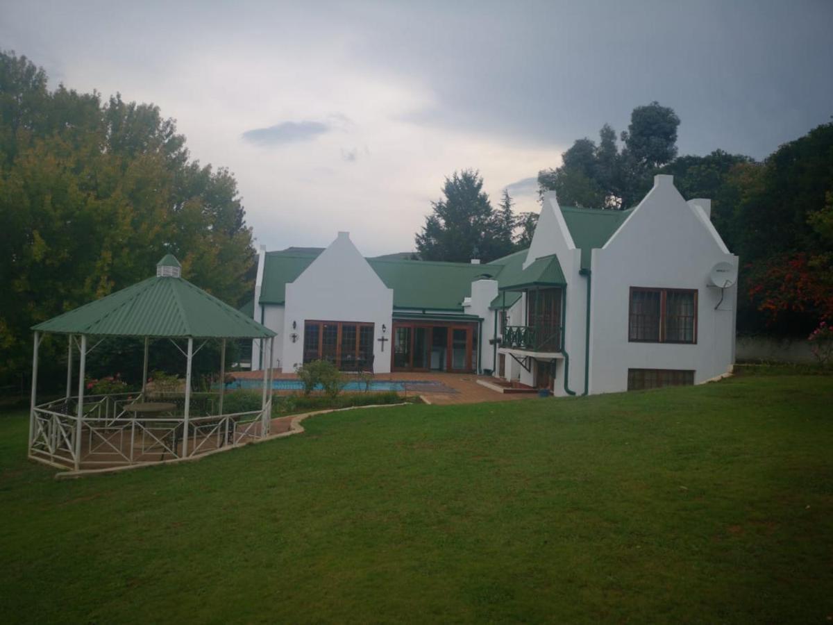 The Gables-Clarens Villa Buitenkant foto